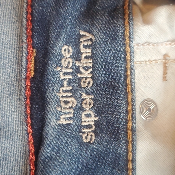 Maurices high rise super skinny button fly destructed jeans size 16W - Picture 6 of 12